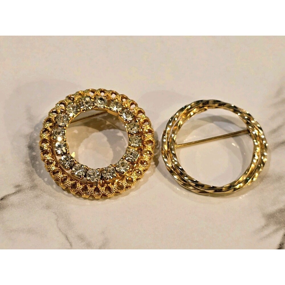 Vintage Gold Tone Circle Brooch Lot Rhinestone & Twisted Rope Wreath Pins #1139
